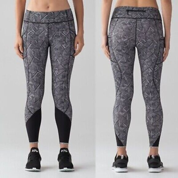 Lululemon Tight Stuff Tight II (25") Formation Alpine White Black - Picture 1 of 9